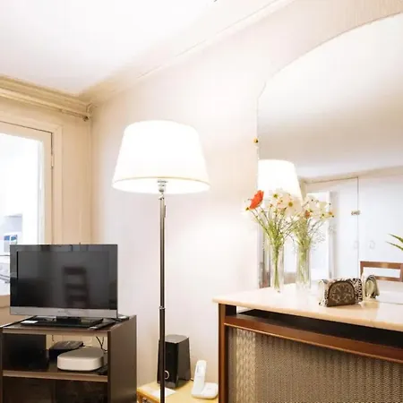 Appartement Chic Parisian 2bd Apart For 6